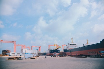 166438