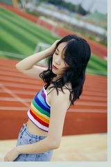 989712
