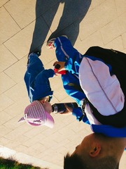 183561