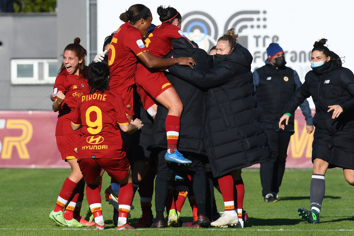 俄罗斯勇士飞行表演队 苏27 加力可以看到尾焰