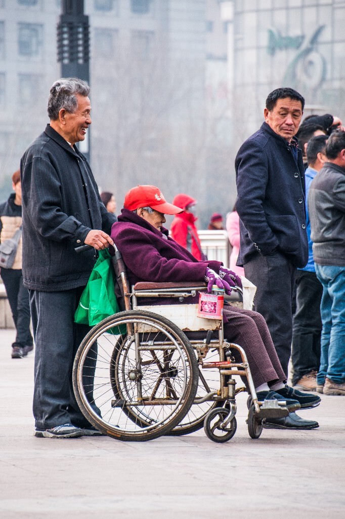 情人节了带老伴出来遛遛