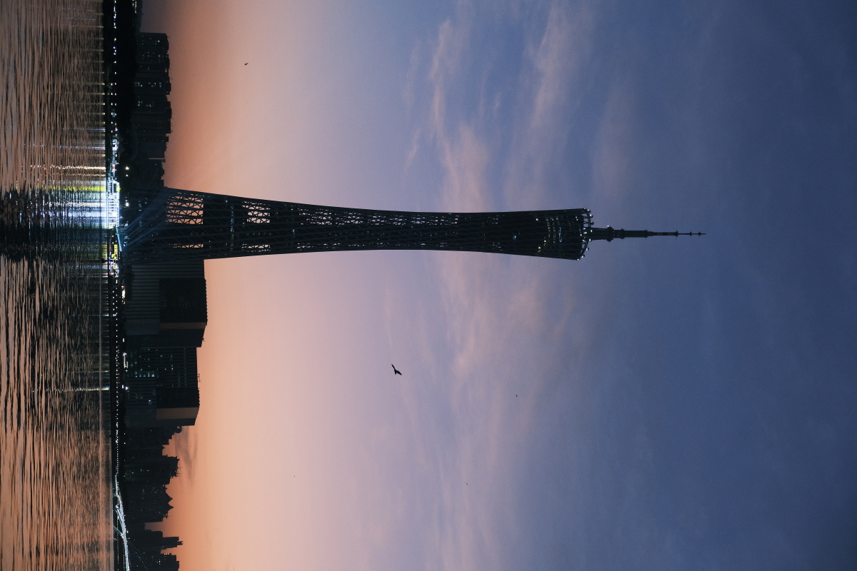 晚霞下的广州塔