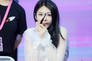 1642721