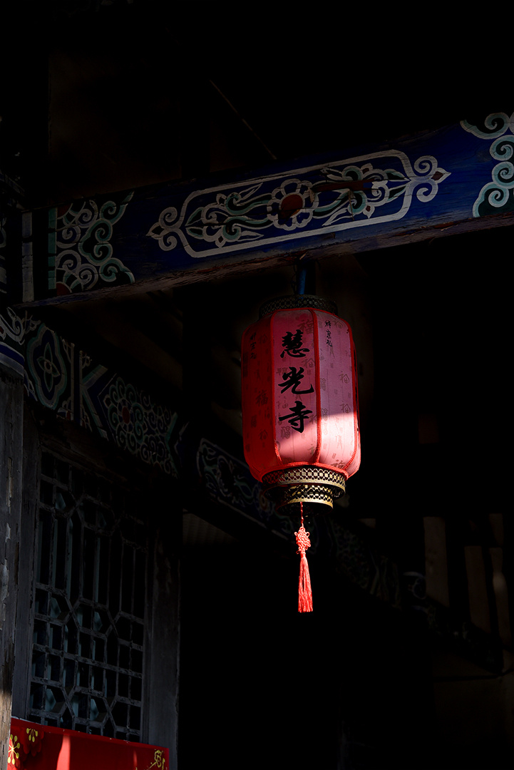 寺院的灯笼