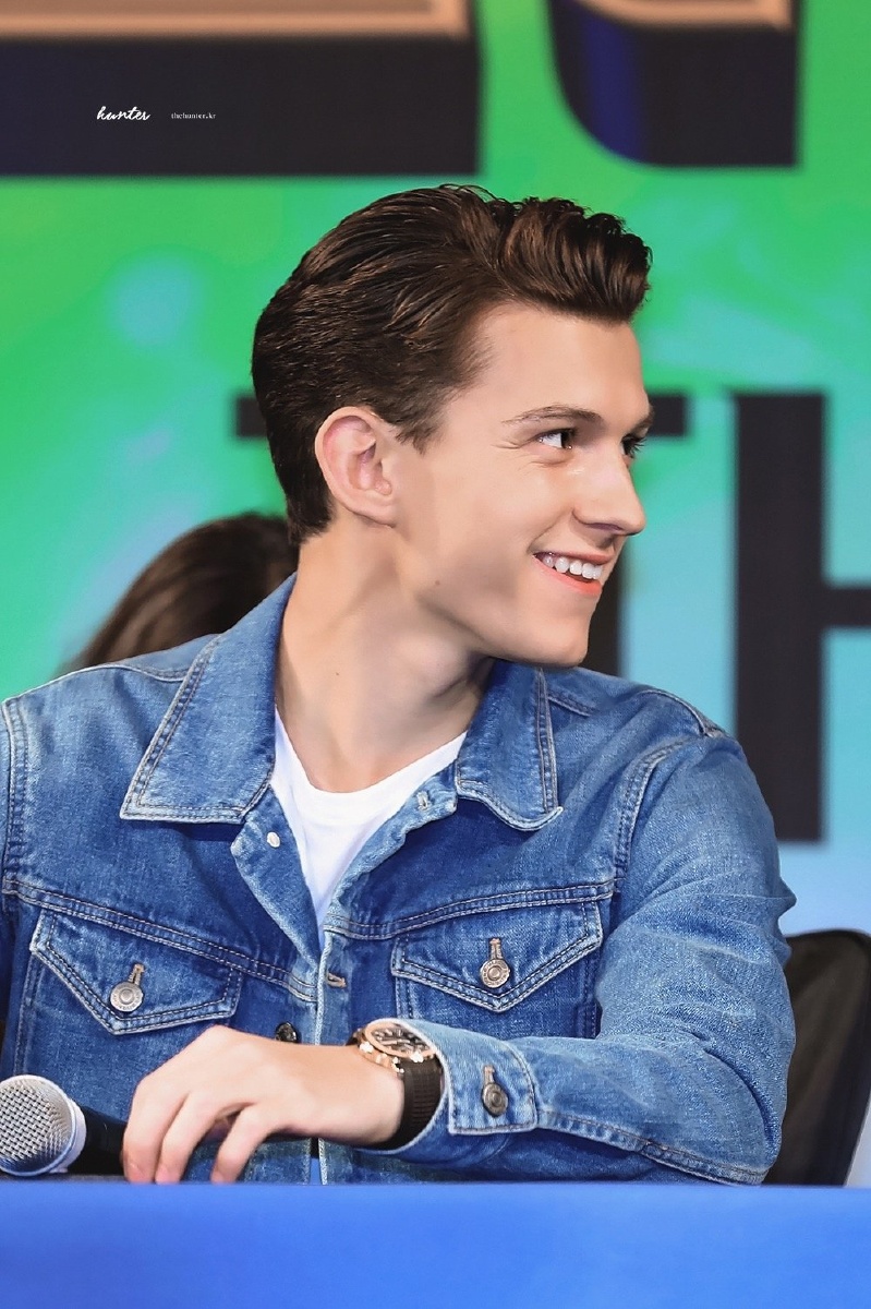 这世上怎么会有这么可爱的男孩子啊7878