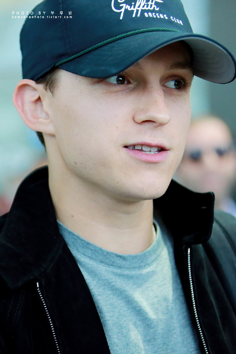 这世上怎么会有这么可爱的男孩子啊7878