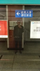 423