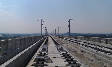 330436