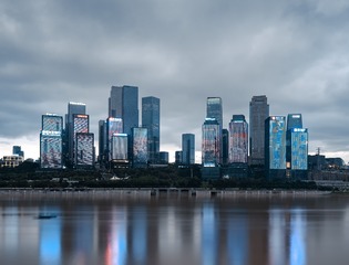 江北嘴倒影