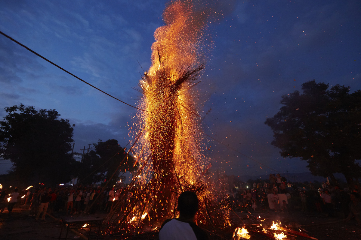 大理丽江邂逅白族火把节