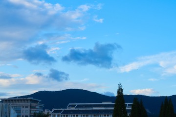 1685465