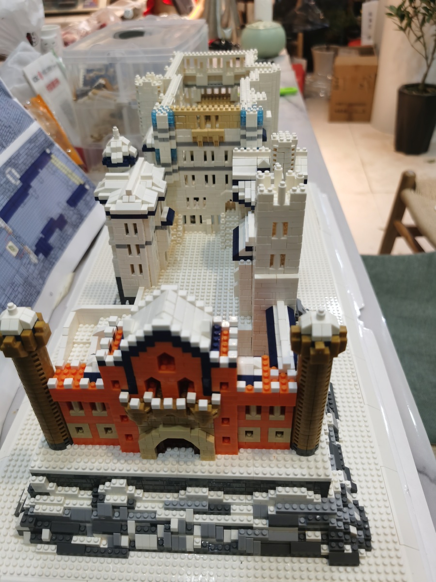 盖城堡路程满满的成就感