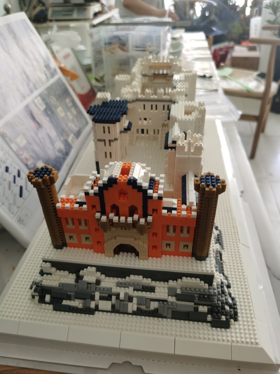 盖城堡路程满满的成就感