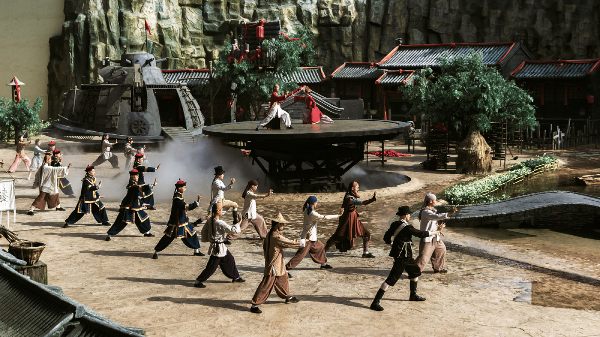 苏州华谊兄弟电影世界怪咖闯天关电影实景演出现场的几张随拍