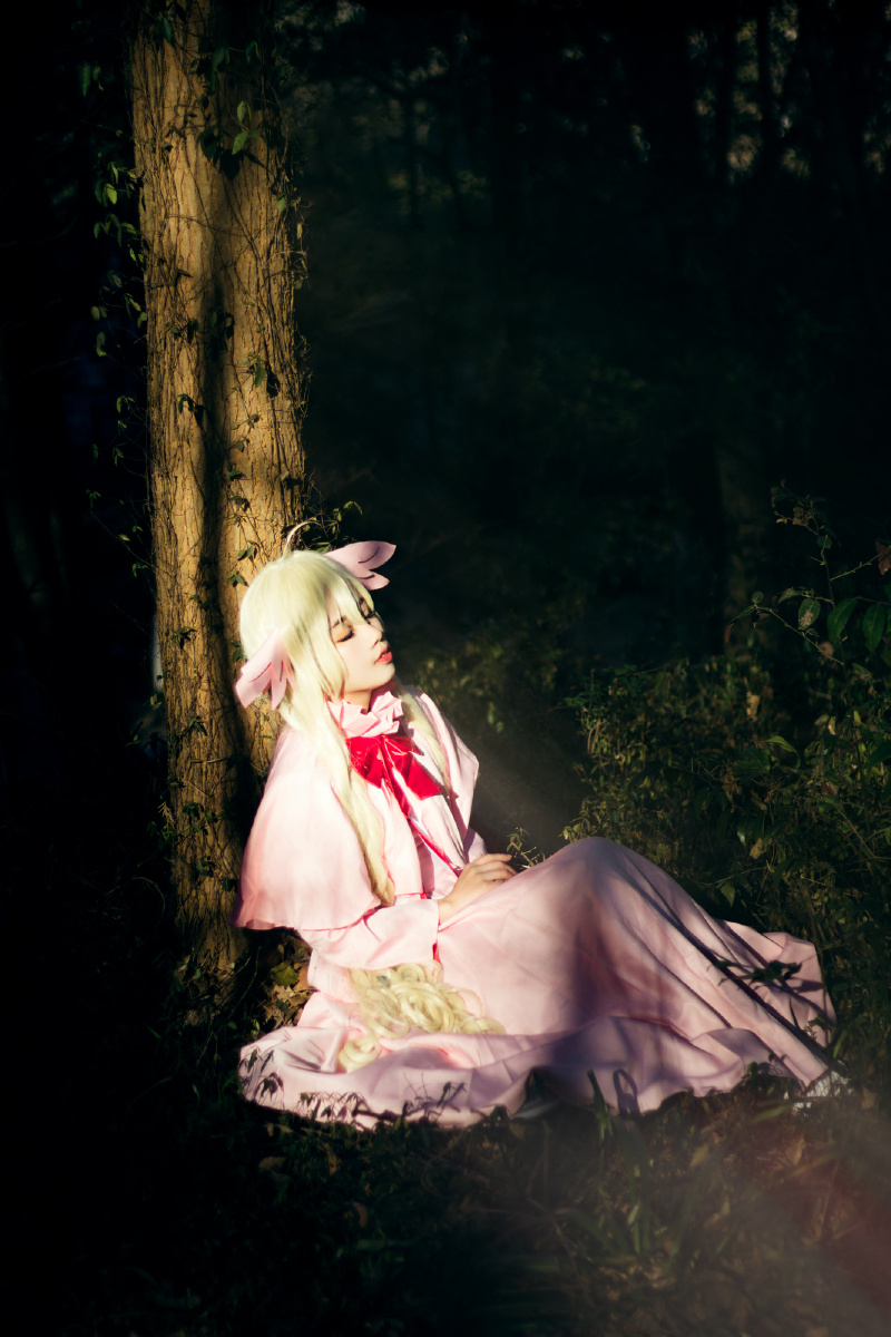 cos正片 梅比斯·维维亚米利欧 "光凭力量有着不可逾越的鸿沟,然而