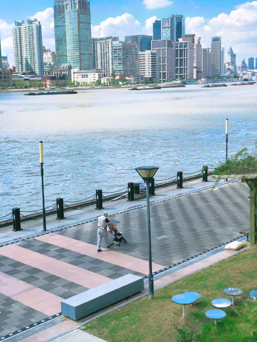 上海江边