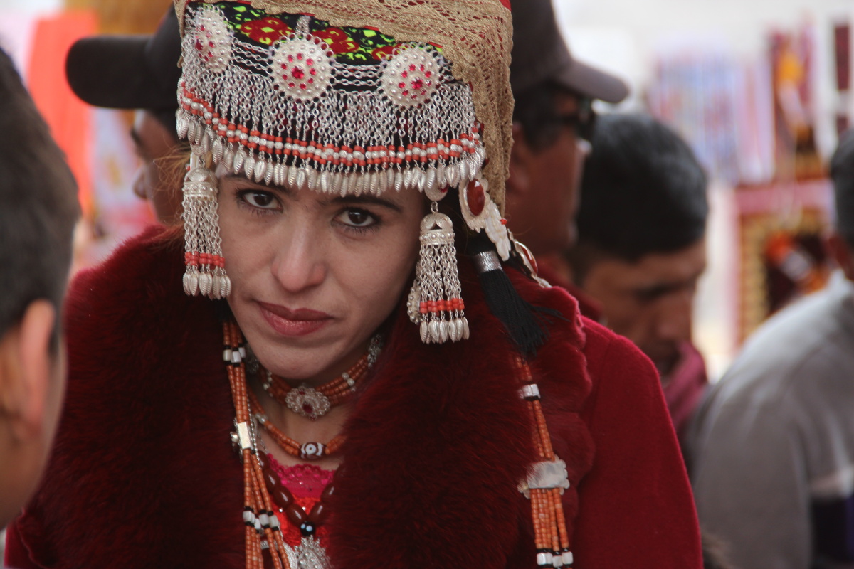 生活在帕米尔高原上的塔吉克族