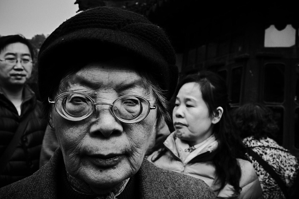 “在我看来,广义上讲,‘街头’就是指从我出生到离开这个世界为止的这个过程中自己身边发生的所有事情。当然,拍摄街头绝不等同于街头摄影。”