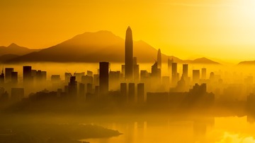 城，迷漫烟尘