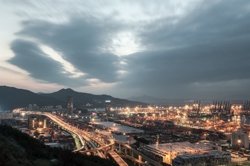 盐田港的清晨