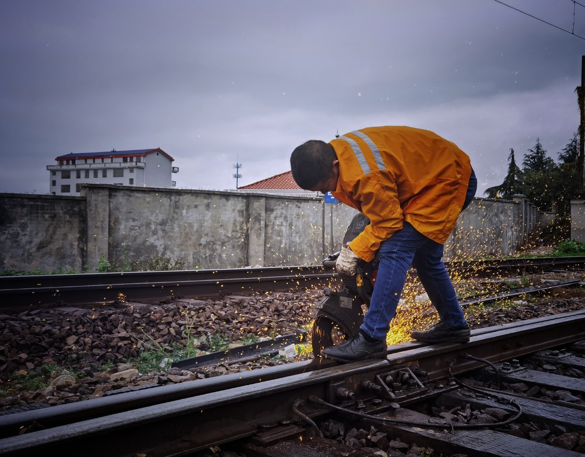 铁路工人 辛勤劳动