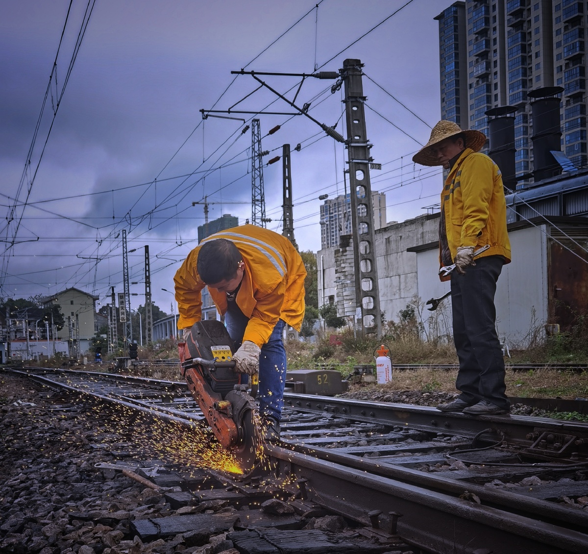 铁路工人 辛勤劳动