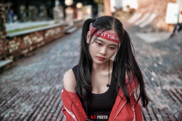 001