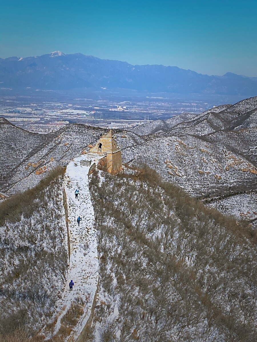 北京初雪长城