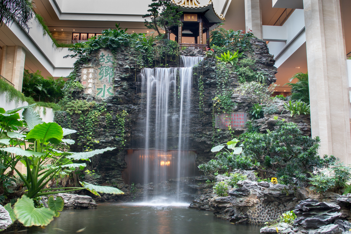 白天娥酒店故乡水