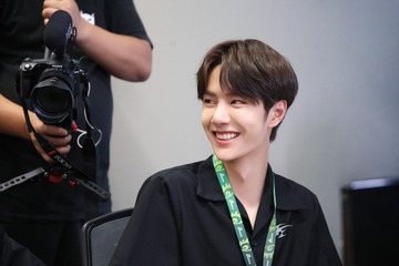 1960728