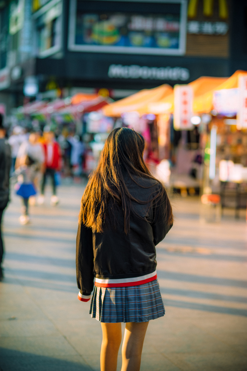 一组青岛台东步行街街拍