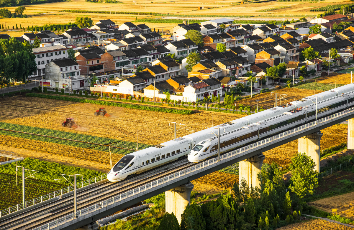 陕西宝鸡,西宝高铁从家乡经过.