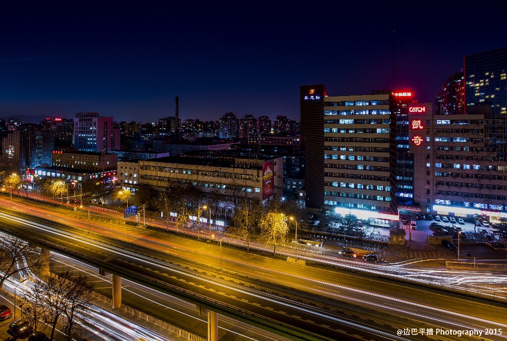 夜景拍成这样也是醉了，是不是该放下相机