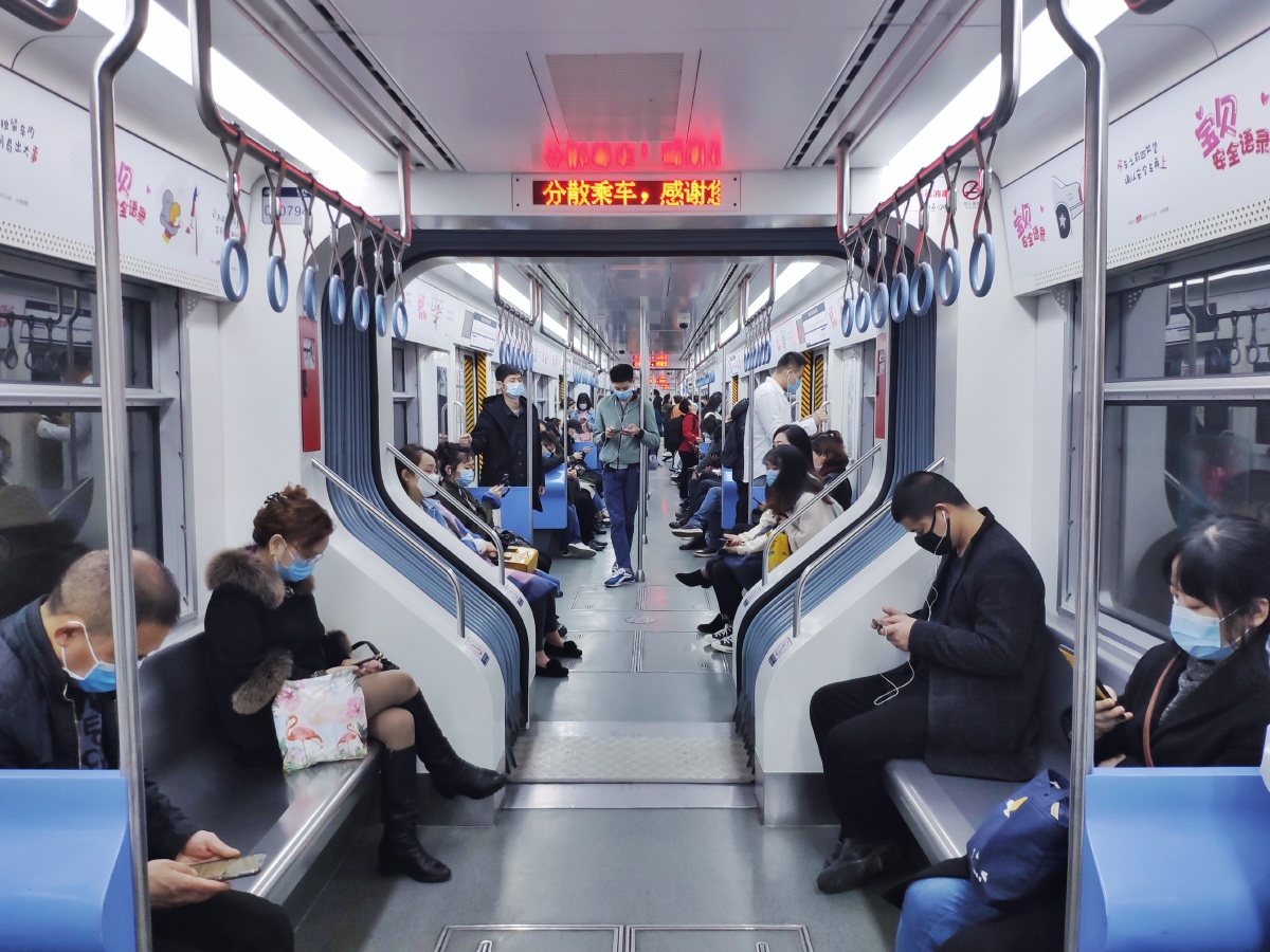 新冠肺炎地铁出行