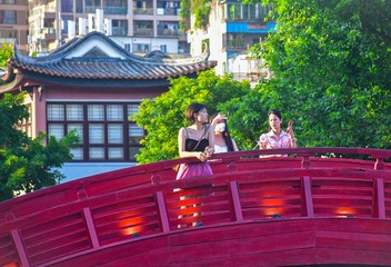 3538676F-A2FD-4EC7-AF09-70922F71CFAD/L0/001