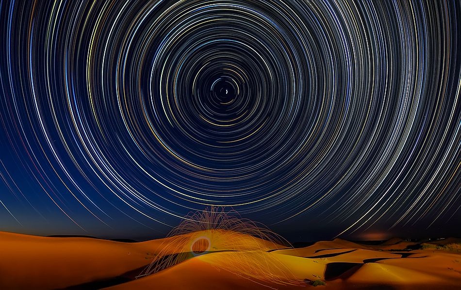 腾格里沙漠星轨
