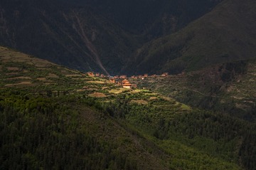 深山臧家