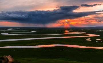 一边是雨水一边是火焰2