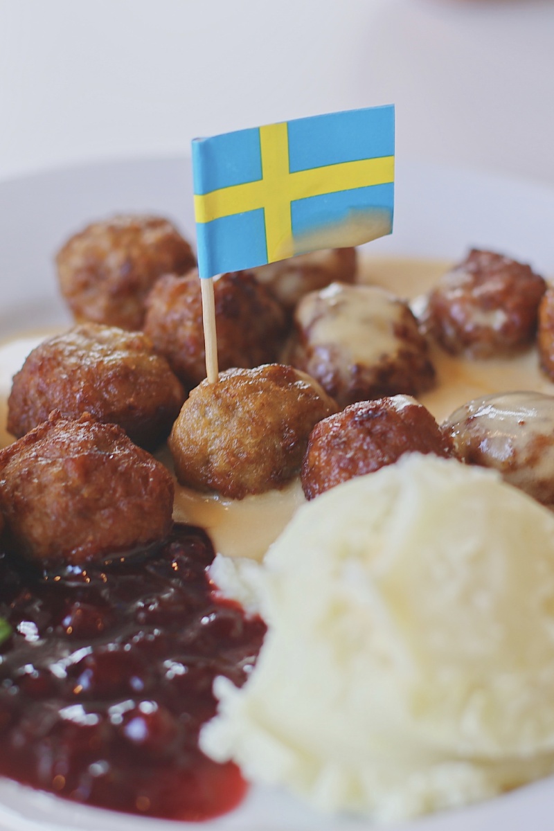 【ikea】宜家的这个牛肉丸沾上这个酸甜口的蓝莓酱好绝 - 小郭不想长_