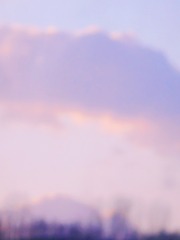 607477