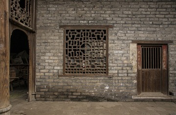 011