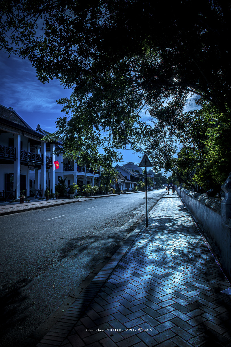 琅勃拉邦鸡蛋花香的小城