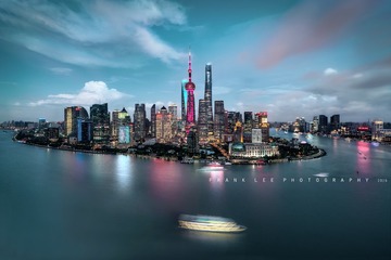 The Afternoon in Lujiazui / 午后陆家嘴