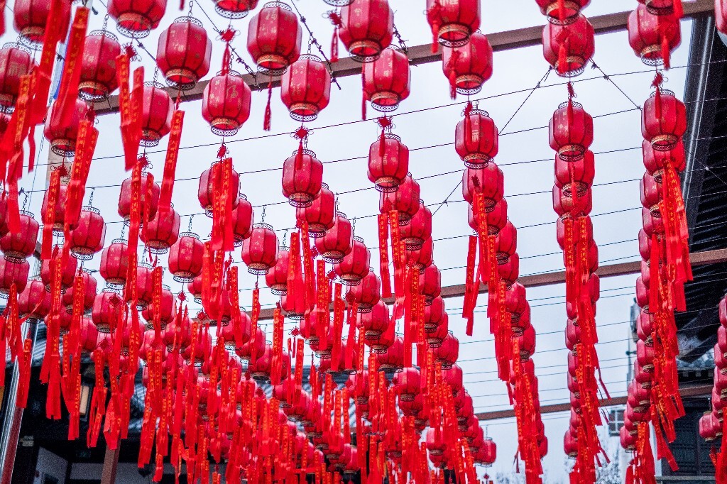 红灯笼 寺庙 宗教 祈福 礼佛 摄影 自然 喜庆 氛围 建筑 国泰民安