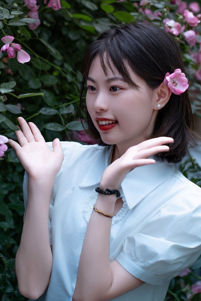 写真 人像 蔷薇花 自然 人像摄影 背影 环境人像