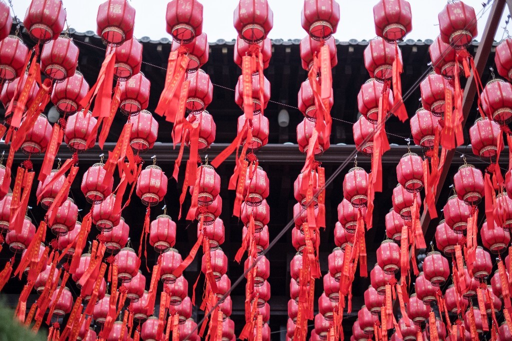 红灯笼 寺庙 宗教 祈福 礼佛 摄影 自然 喜庆 氛围 建筑