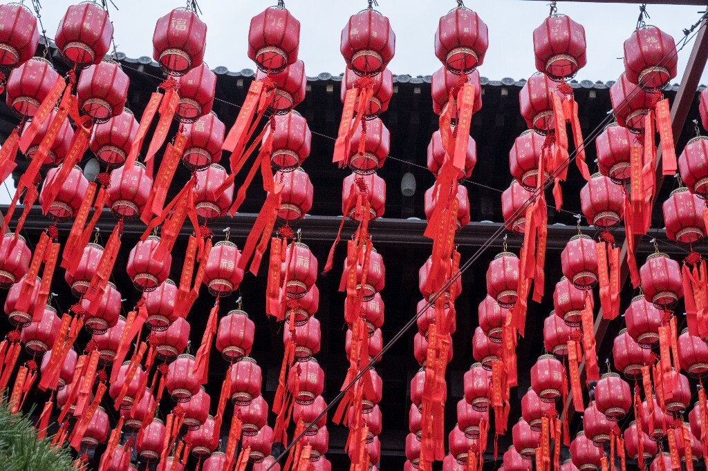 红灯笼 寺庙 宗教 祈福 礼佛 摄影 自然 喜庆 氛围 建筑 国泰民安
