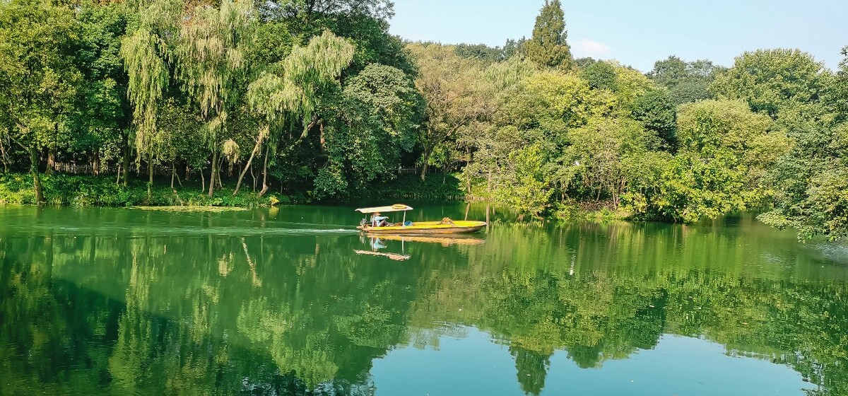 游船 船只 风光 风景 倒影 自然风景  水波 婆纹  浴鹄湾