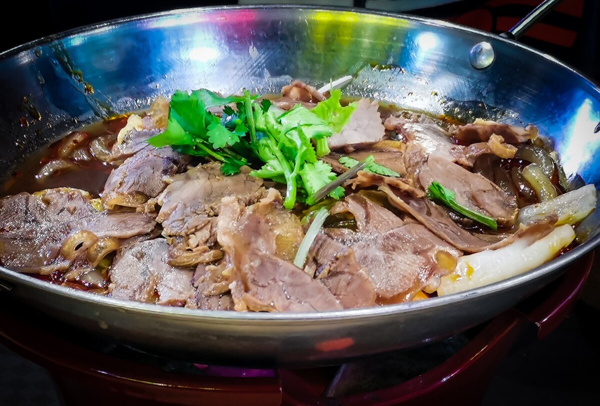 美食 食物 摄影 拌川 牛肉锅仔 手机拍摄 街道 街拍 城市 纪实