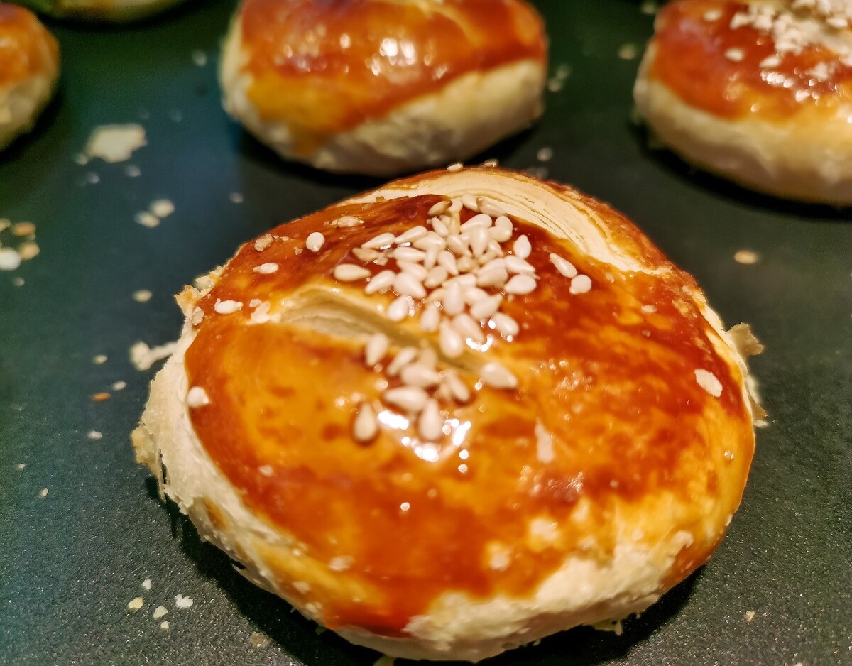 老婆饼 芝麻饼 糕点 小吃 美食 美味 甜食 饼干 饼 面食 图片 摄影 素材 特写 点心